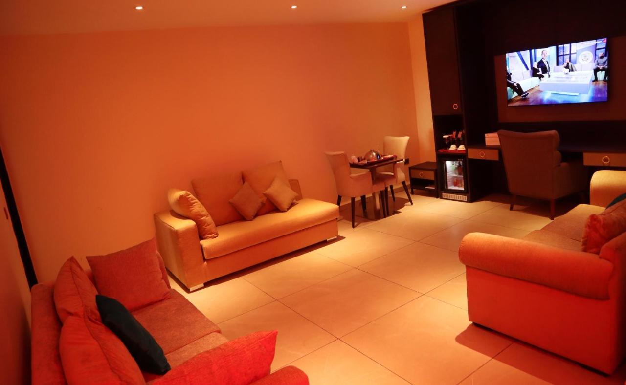 Monty Suites Calabar Ngoại thất bức ảnh